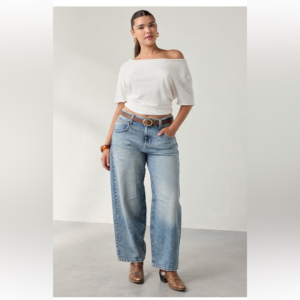 Urban Outfitters BARREL Mid Rise  Jeans